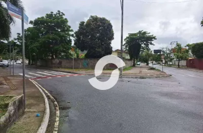 Terreno de 940m² com casa para demolição por r$ 2.200.000 - piratininga - niterói/rj