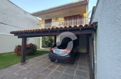 Casa com piscina e excelentes cômodos generosos  r$ 2.800.000 - são francisco - niterói/rj