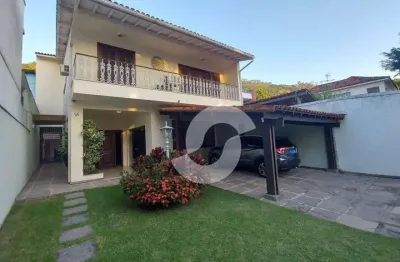Casa com piscina e excelentes cômodos generosos  r$ 2.800.000 - são francisco - niterói/rj