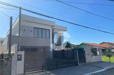 Maravilhosa casa com 4 suítes e 4 vagas de garagem no cond. elisa lake e beach