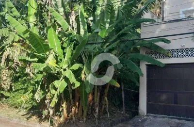 Terreno à venda na Rua Mário Joaquim Santana, 27, São Francisco, Niterói