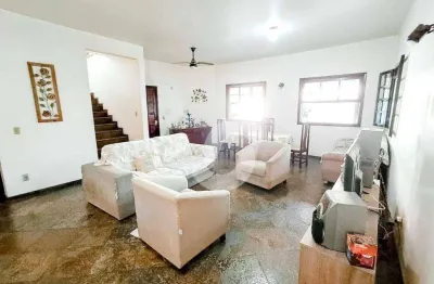 Casa com 4 dormitórios à venda, 400 m² por R$ 2.300.000,00 - Camboinhas - Niterói/RJ