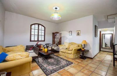 Casa com 3 dormitórios à venda na entrada de Itacoatiara., 316 m² por R$ 1.250.000 - Itaipu - Niterói/RJ