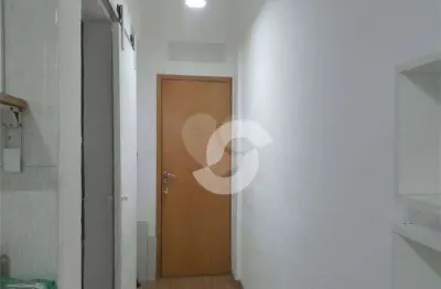 Descubra a oportunidade perfeita: kitnet/conjugado compacto e funcional no coração da cidade!