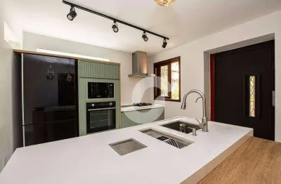 Oportunidade! linda casa em condomínio alto padrão em itaipú/niterói