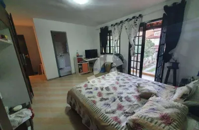 Casa com 4 dormitórios à venda, 220 m² por r$ 680.000,00 - itaipu - niterói/rj