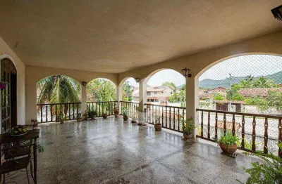 Casa com 4 dormitórios à venda, 398 m² por R$ 1.500.000,00 - Itaipu - Niterói/RJ