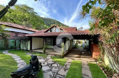 Casa com 5 dormitórios à venda, 200 m² por r$ 2.500.000,00 - itacoatiara - niterói/rj