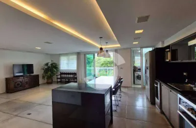 São Francisco. Apartamento de 3 quartos, hoje transformado em 2 suítes, amplo e confortável com a localização perfeita, para levar uma vida prática.