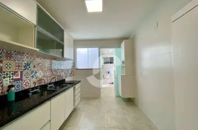 Apartamento reformado em Icaraí com 3 quartos, suíte, vaga e dependências