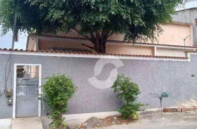 Casa com 2 quartos à venda na Rua Itu, 10, Trindade, São Gonçalo