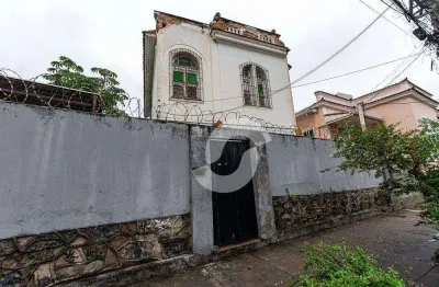 Casa com 4 dormitórios à venda, 272 m² por R$ 749.900,00 - Centro - Niterói/RJ