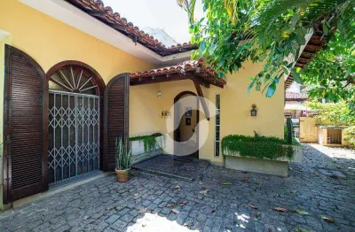 São francisco  realize o sonho de morar em uma casa linear, com quintal e ótima planta  de 4 quartos, 1 ste e garagem