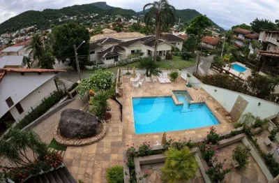 Casa com 4 dormitórios à venda, 437 m² por r$ 2.350.000,00 - itaipu - niterói/rj