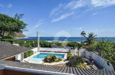 Casa pé na areia 7 suítes cinematográfica pé na areia 720 m² por r$ 5.995.000, - itacoatiara - niterói/rj
