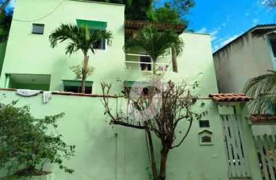 Casa com 3 dormitórios à venda, 180 m² por R$ 475.000,00 - Itaipu - Niterói/RJ