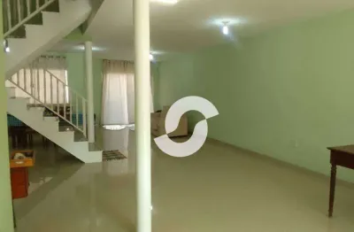 Casa com 3 dormitórios à venda, 180 m² por r$ 1.200.000,00 - piratininga - niterói/rj