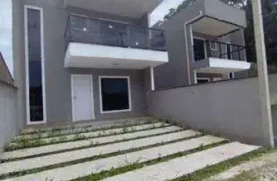 Financiamento com entrada parcelada: sobrado novo perto da praia grajaú