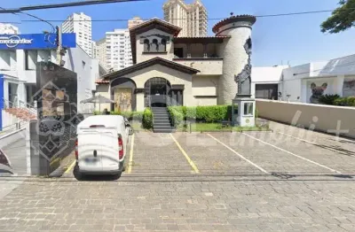 Casa comercial para locação no pacaembu: 7 salas, 4 banheiros, 10 vagas de garagem, 476m² em são paulo-sp!