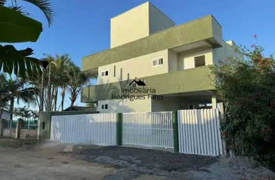 Sobrado pé na areia, balneário cambiju, em itapoá/sc