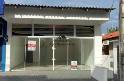 Sala comercial de frente para avenida brasil, no balneário itapoá.