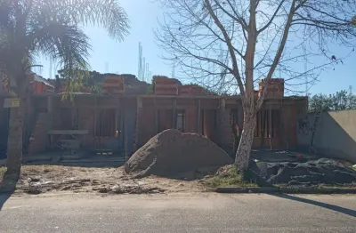 Excelentes sobrados em fase de construção  no bairro do cic, ótima localização.