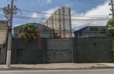 Galpão industrial com ponte rolante e estrutura de alta capacidade em localização estratégica