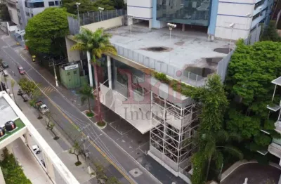 Prédio para alugar no Real Parque, São Paulo 