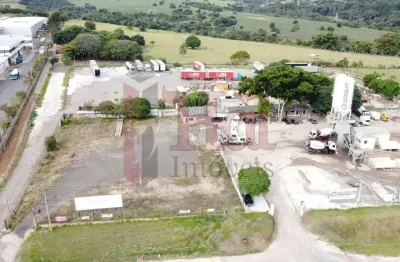 Terreno versátil de 16.428 m² para uso comercial ou industrial