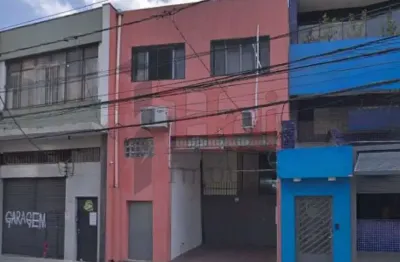 Vende-se galpão e casa no bairro do bom retiro, com uma área total de 300m² e 500m² de área construí