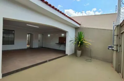 Casa com 3 quartos à venda na Alameda das Tulipas, Parque Vista Alegre, Bauru, 141 m2 por R$ 480.000