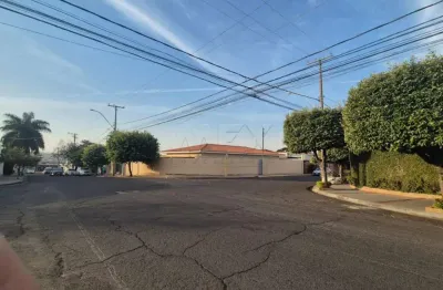 Casa com 3 quartos à venda na rua xingu, vila brunhari, bauru, 250 m2 por r$ 900.000