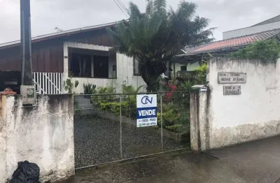 Terreno à venda na Rua Barbalho, Boa Vista, Joinville