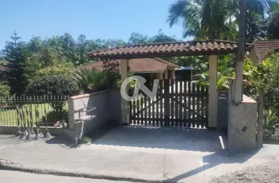 Casa com 3 quartos à venda na Rua Paulo Schneider, Vila Nova, Joinville