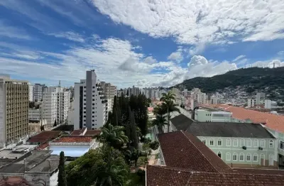 Apartamento 04 dormitórios, 2 garagens- próximo colégio coração de jesus