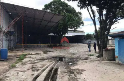 Galpão para alugar, á 5 minutos da via dutra, 2.400m² de terreno por r$ 8.000,00/mês - eugênio de melo - são josé dos campos/sp