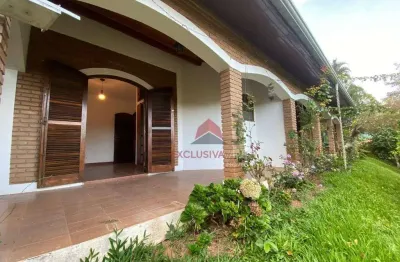 Casa térrea com 3 dormitórios, suíte, amplo quintal e vista privilegiada à venda, por r$ 595.000 - jardim do centenário - jambeiro/sp