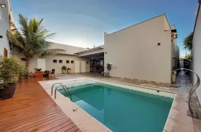 Casa com 4 quartos à venda no Parque Residencial Alcântara, Londrina 