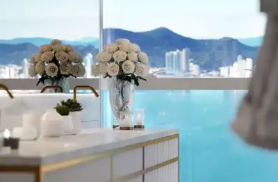 Apartamento com 4 quartos à venda na Avenida Atlântica, 684, Centro, Balneário Camboriú