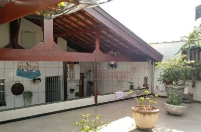 Casa com 3 quartos à venda na Rua Hermínio Sacilotto, Vila Santa Maria, Americana