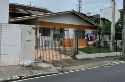 Casa com 4 quartos à venda na Rua Doutor Leoberto Leal, 190, Fazenda, Itajaí