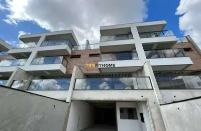 Casa em condomínio com 4 vagas de garagem cobertas, 3 suítes à venda, 294 m² por