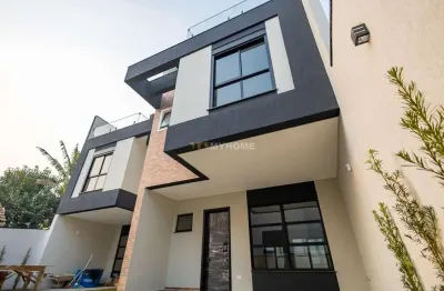 Casa com 3 quartos sendo um suíte em santa felicidade.