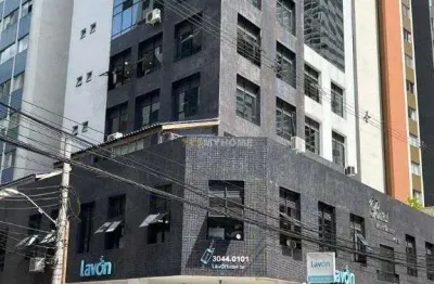 Sala comercial no batel, em localização privilegiada entre a praça do japão