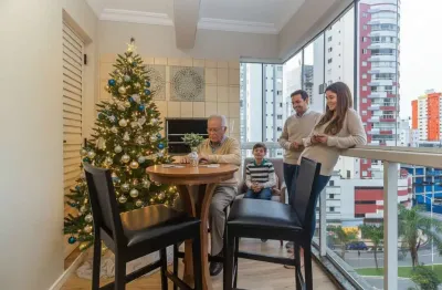 Apartamento à venda em balneário camboriú no centro com 3 quartos