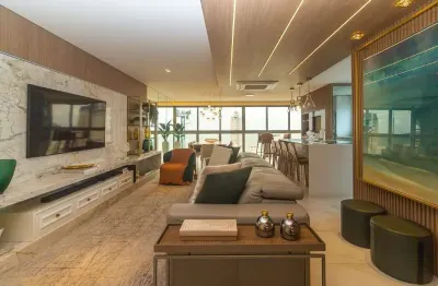 Apartamento duplex à venda na 2ª quadra de balneário camboriú com 5 suítes