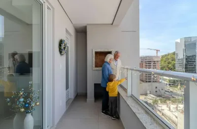 Apartamento com 02 dormitórios, sendo 01 suíte à venda na praia brava.