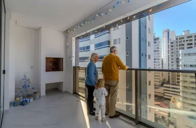 Apartamento com 04 suítes à venda na barra norte em balneário camboriú.