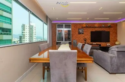 Apartamento com 03 suítes à venda no centro de balneário camboriú.