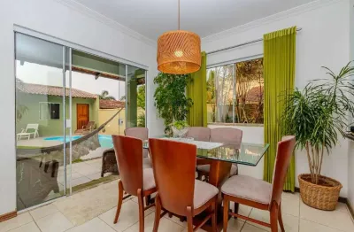 Casa com 05 dormitórios na praia dos amores em balneário camboriú.